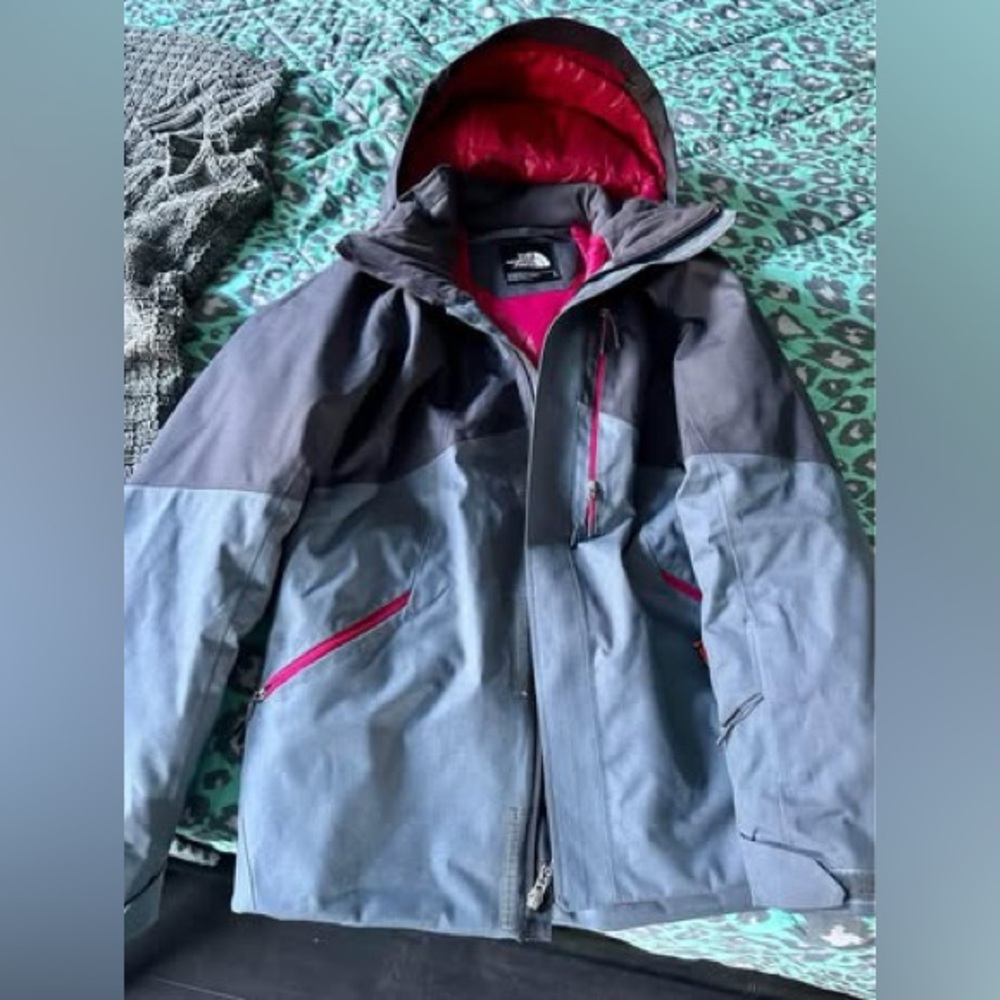 Women’s North Face jacket